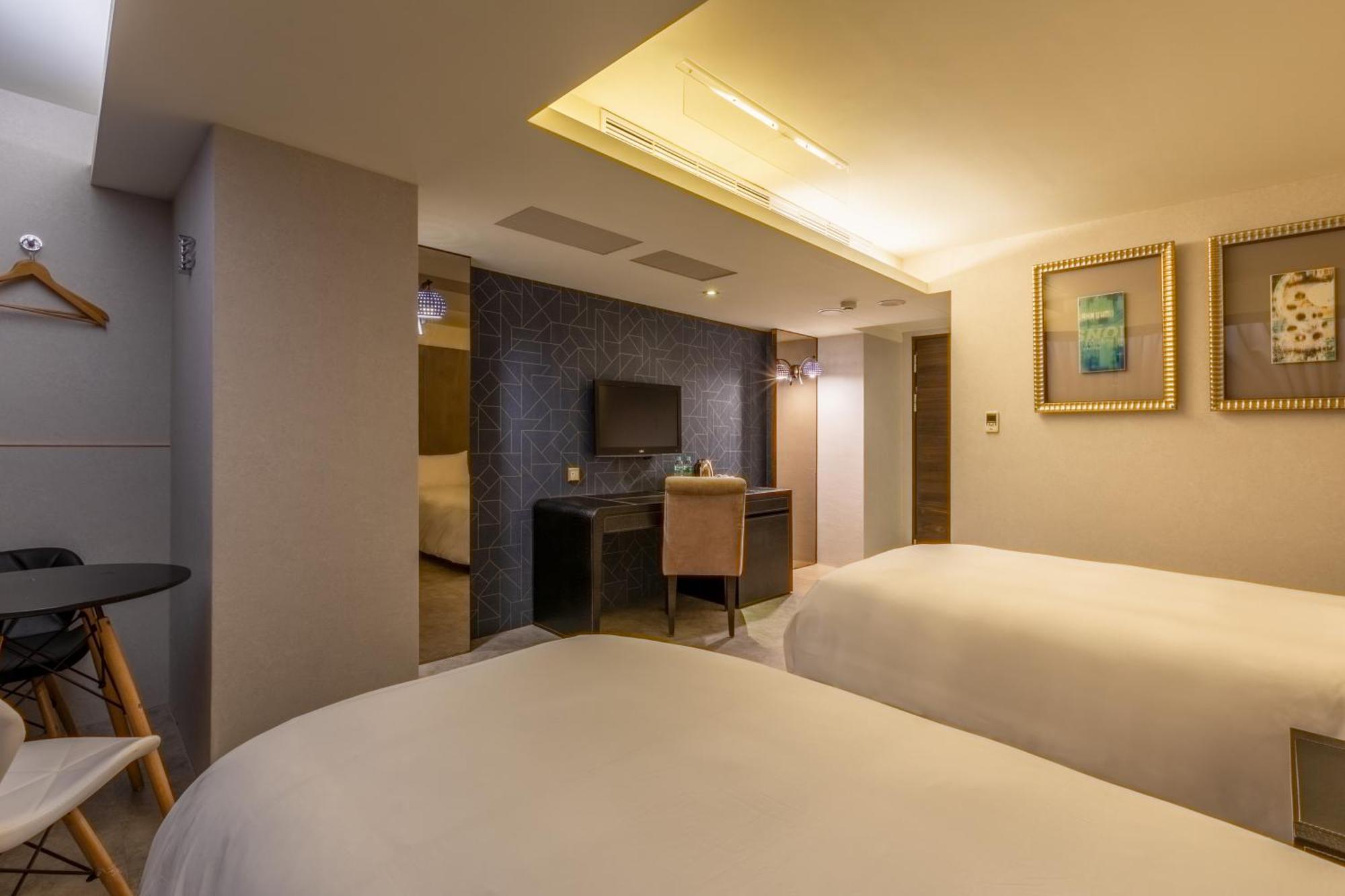 Ren Mei Fashion Hotel Taichung Rom bilde