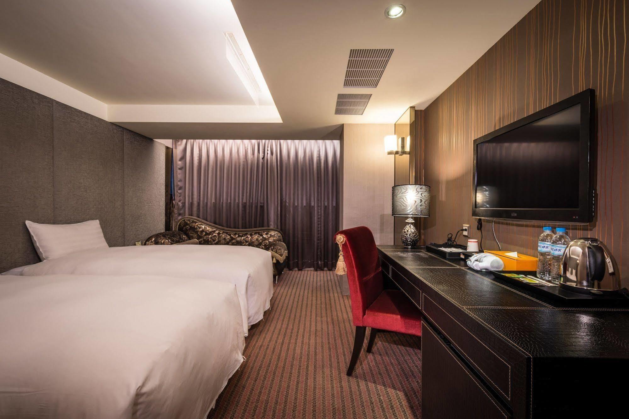 Ren Mei Fashion Hotel Taichung Eksteriør bilde